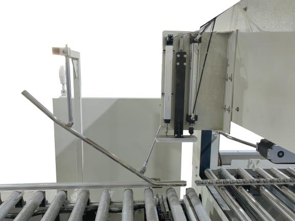 linear carton sealing guidance