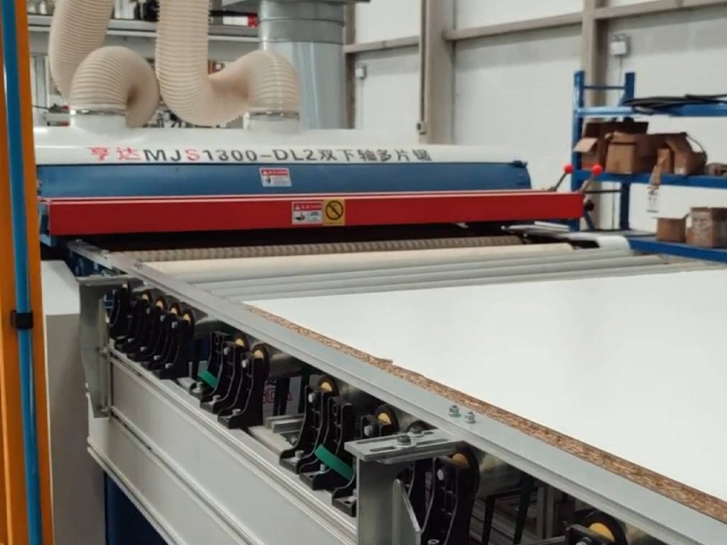 wood board multiple cutting machine