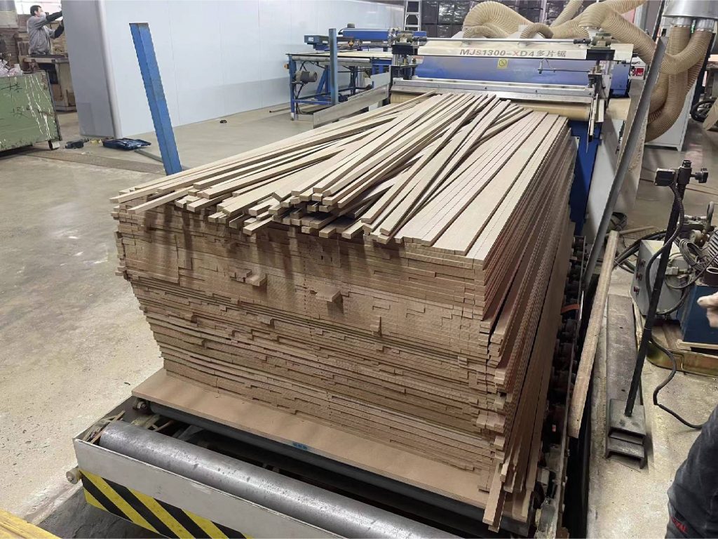 plywood cutting machine