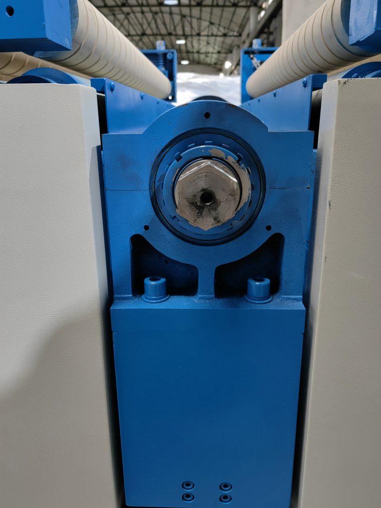 wood panel multi blade saw spindle bearing housing