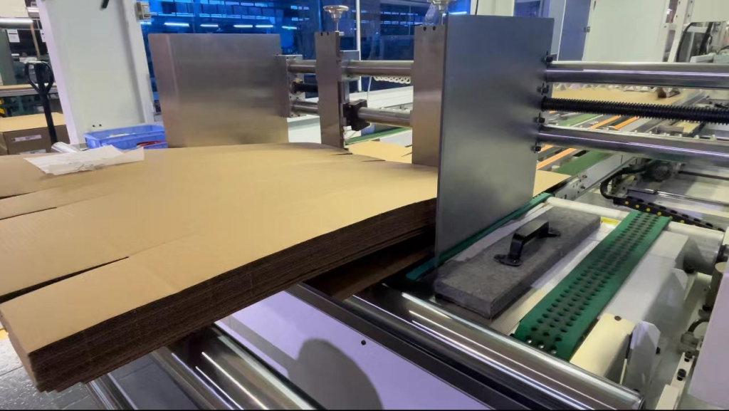 automatic feeding box folding machine